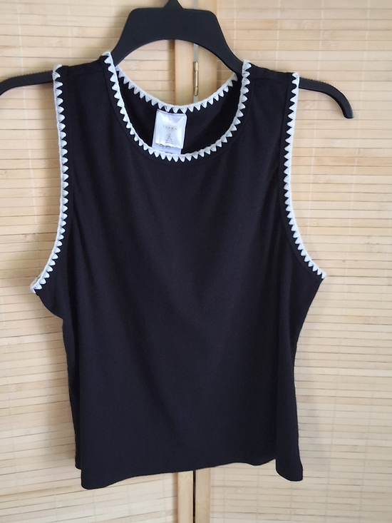Serra Tops - Serra Black Tank with White Zigzag Trim